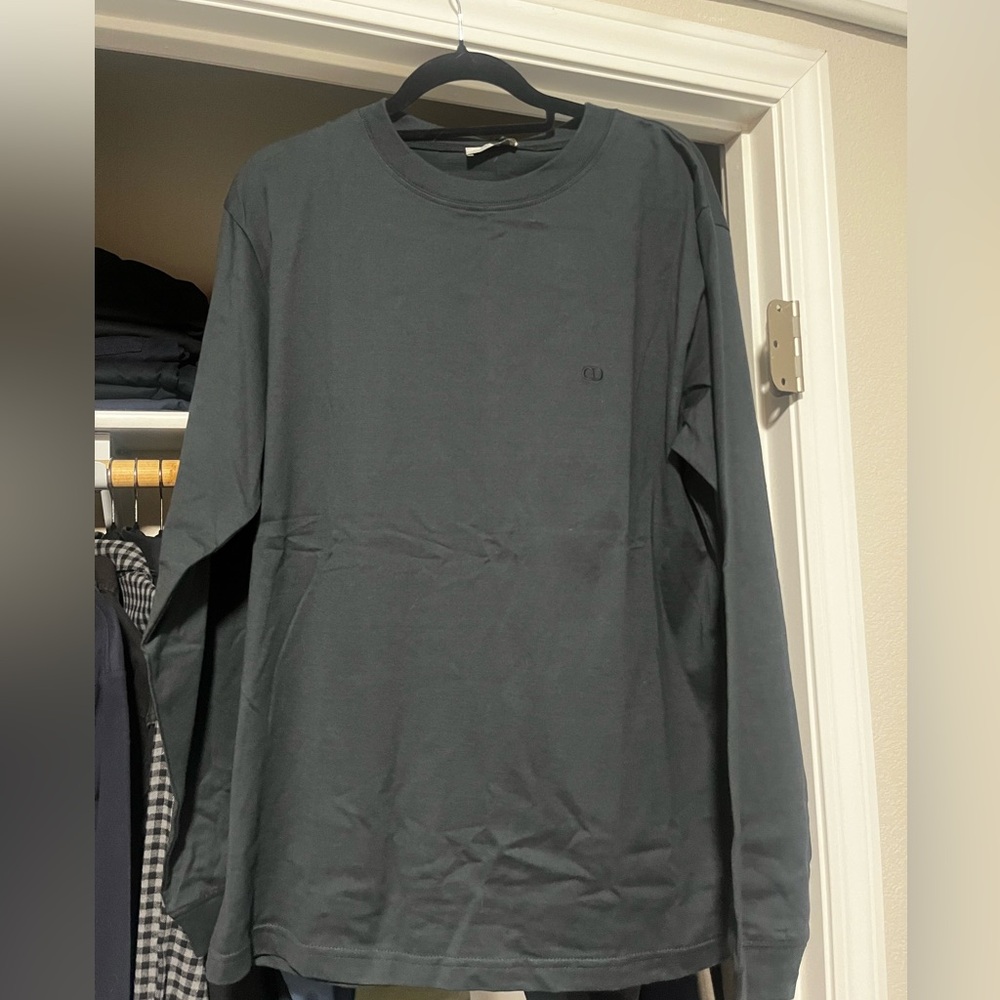 Men’s long sleeve t shirt